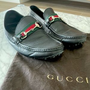 Mens size 11 black leather Gucci loafers